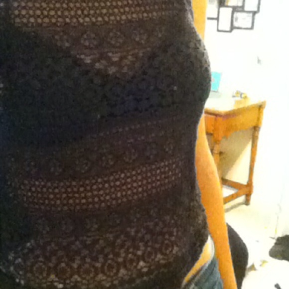 Black Cropped tank top - Picture 3 of 4