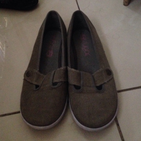 Olive flats