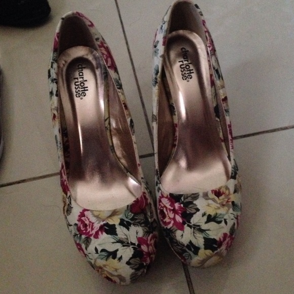 Floral wedges