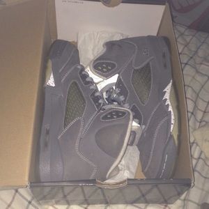 Wolf Grey 5s