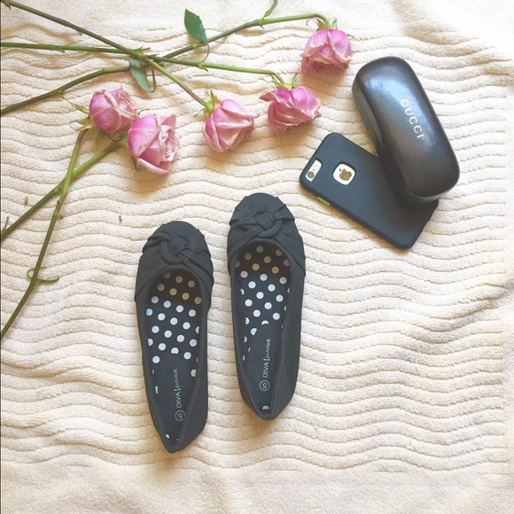 💕Cute black flat shoes💕