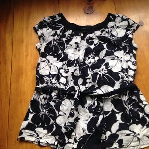 2/$10 Summery blouse with capped sleeves & belt
