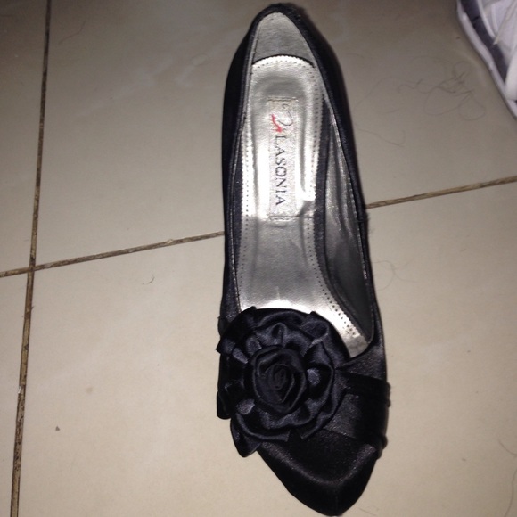 Black heals