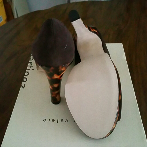 Shoes - Picture 4 of 4