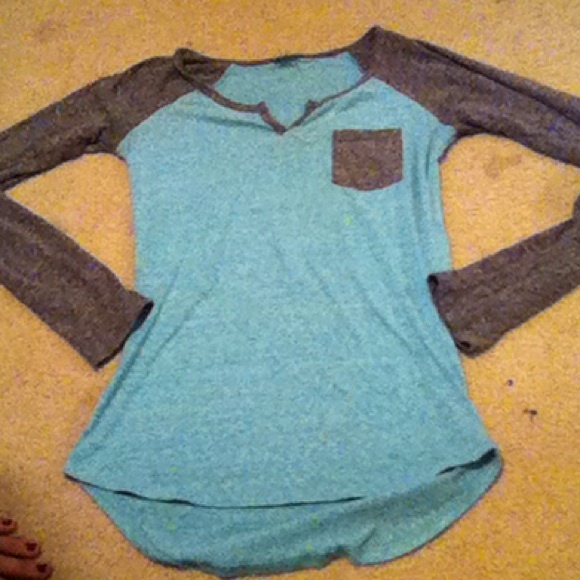 Long sleeved tee - Picture 2 of 2
