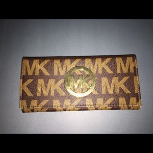 New Michael Kors wallet