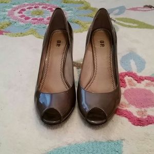 Grey patent leather heels Grey patent leather heels