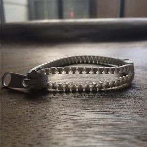 Zipper bracelet