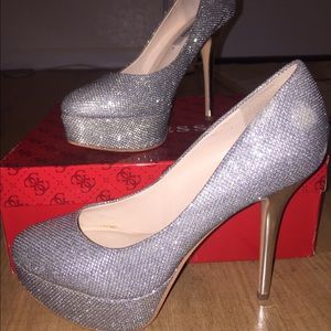 Size is 61/2 but it fits more like a size 7.