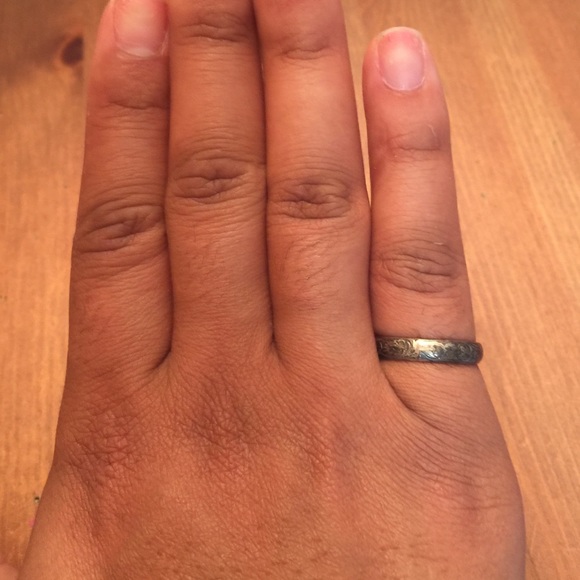 Infinity patterned ring. - Picture 4 of 4