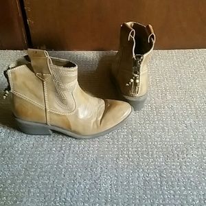 American Tag boots