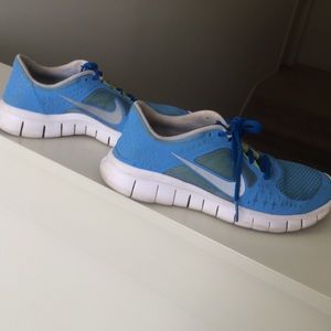 Blue nike free runs!
