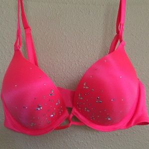 Victoria's Secret Bombshell Plunge Add Two Cups