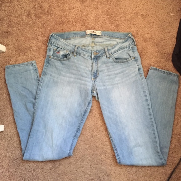 Hollister light wash skinny's