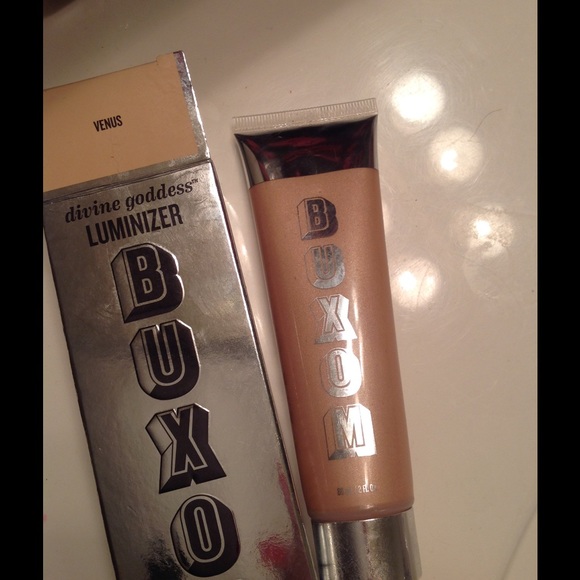 Buxom Other - Buxom face and body illuminizer, used once