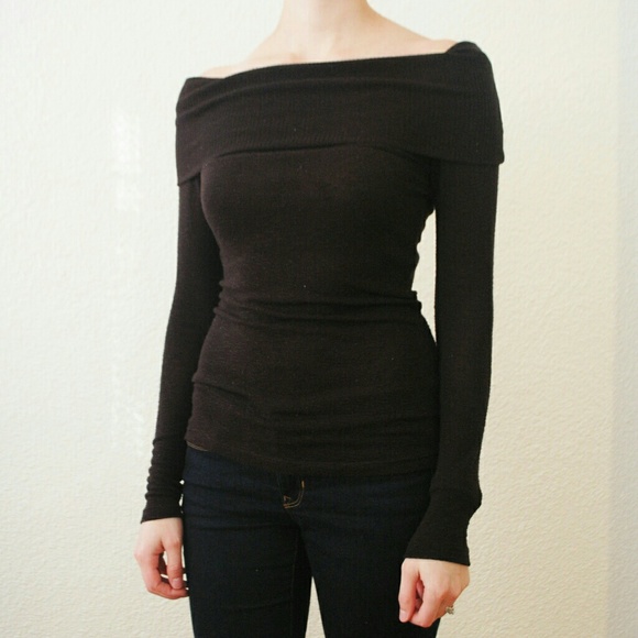 🎁 XXI Brown Off-the-Shoulder Top