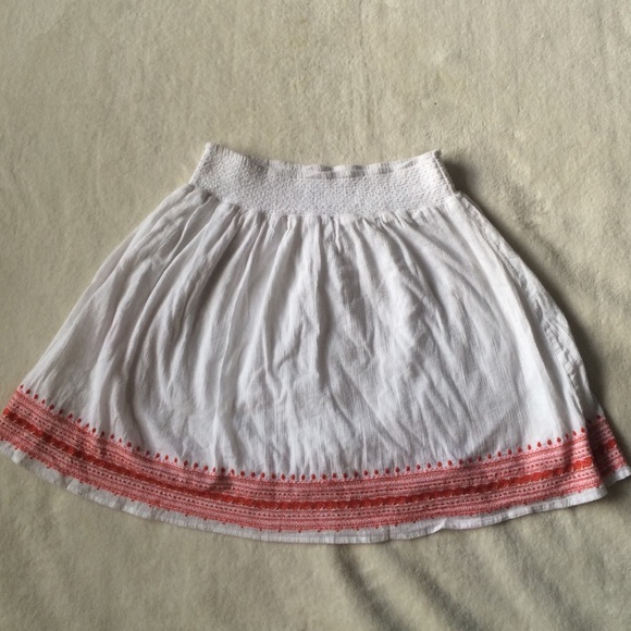 Cute White Skirt with Red Detailing