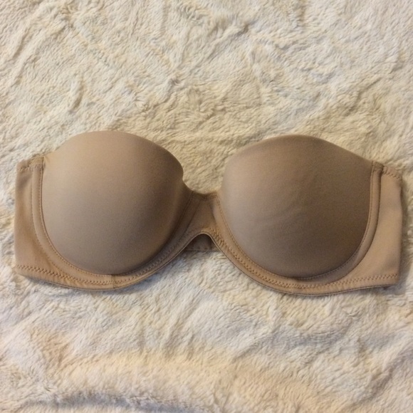 Lightly padded strapless bra size 32B