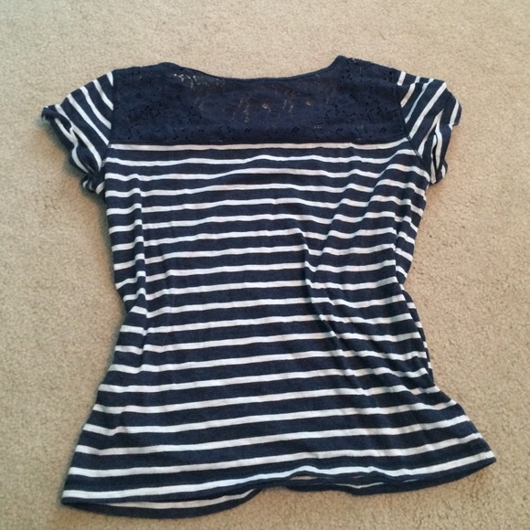 Hollister Top - Picture 2 of 2