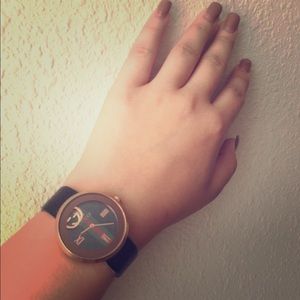 Gucci watch Imitation ( negotiable)