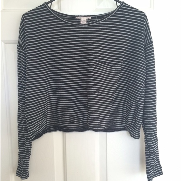 Black And White Pinstriped Crop Top - Picture 1 of 1