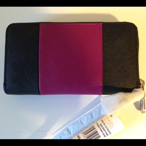 Michael Kors Jet Set Travel Multifunctional Wallet - Picture 3 of 4