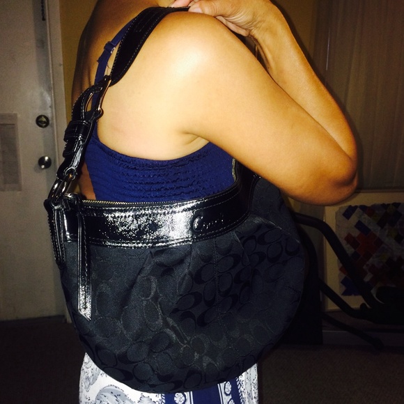 Black Coach purse in great condition - Picture 4 of 4