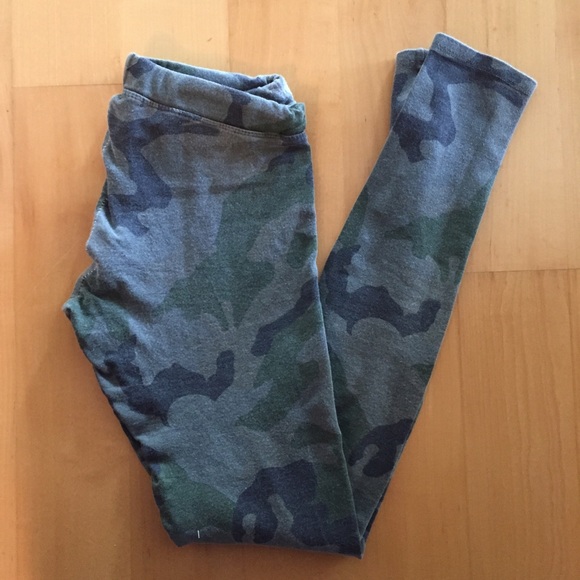 Brandy Melville camo tights 🅿️🅿️ 20 // no trades