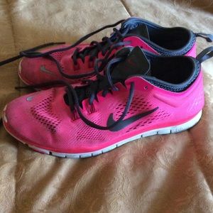 Nike Shoes *Discounted Shipping*