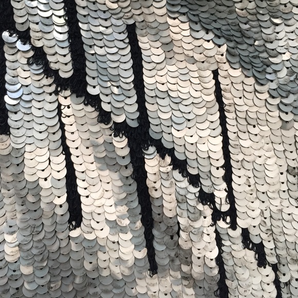 Silver Sequin Short Skirt GRYPHON - Picture 3 of 4