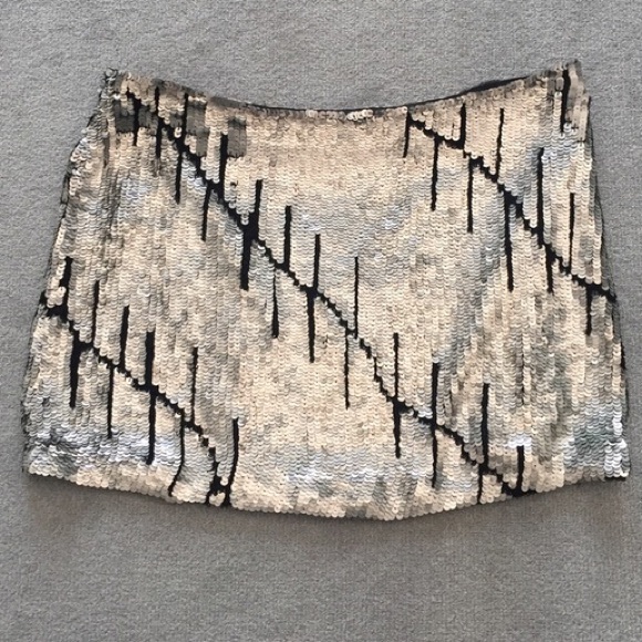 Silver Sequin Short Skirt GRYPHON - Picture 4 of 4