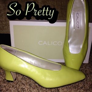 🎉 Lime Kitten Heels