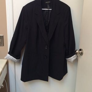 Boyfriend style longer black blazer/jacket.
