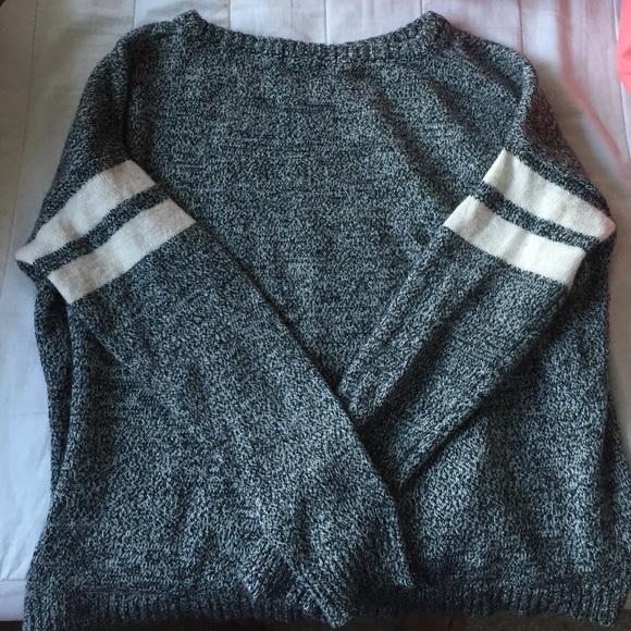 Brandy Melville Sweater