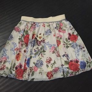 Italian floral skirt 🌺