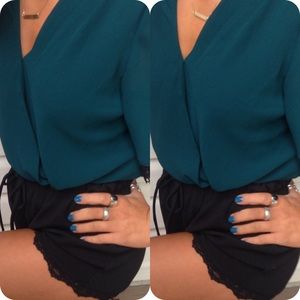Pretty teal f21 shirt