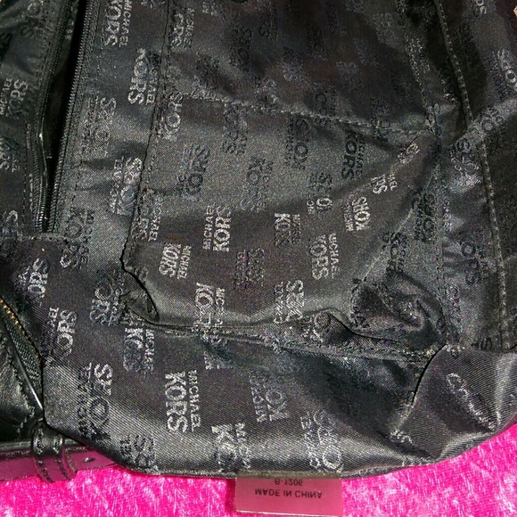 ⚡SALE⚡Michael kors purse and matching wallet! - Picture 3 of 4