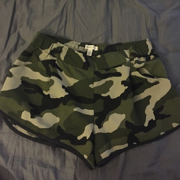 Silence + Noise Camo Shorts