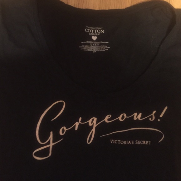 Size small Victoria secret tee. - Picture 2 of 2