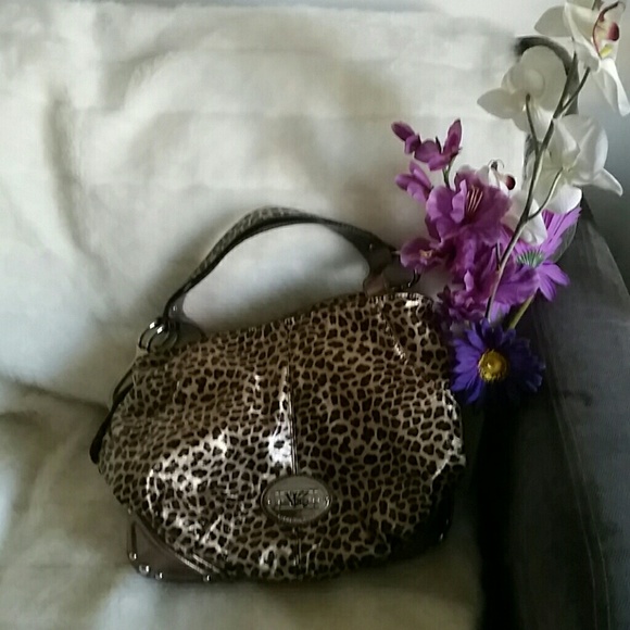 Very nice and roomy handbag