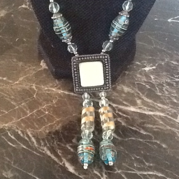 Glass and Beaded Necklace - Picture 2 of 3