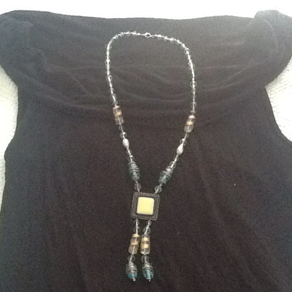 Glass and Beaded Necklace - Picture 3 of 3