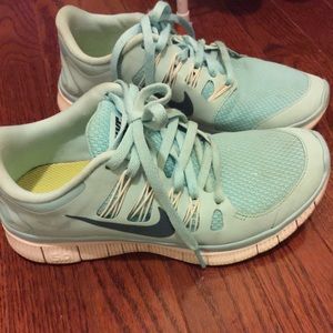 womens nike tiffany blue sneaker