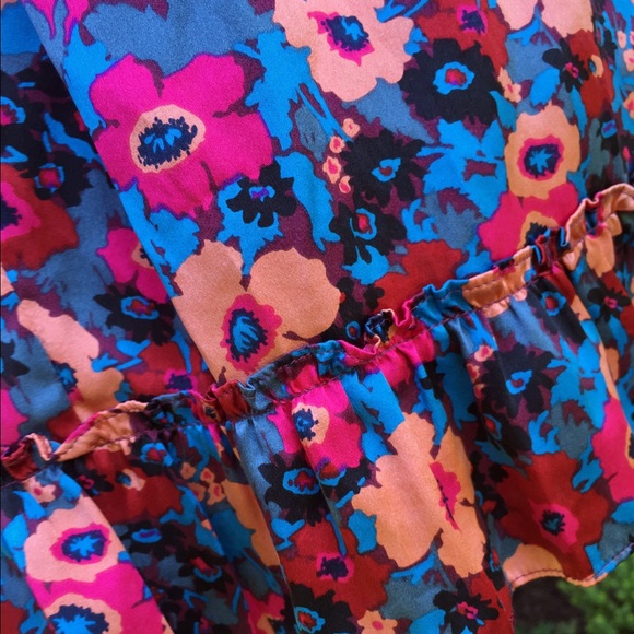 🌟 Free People floral lace crochet cross back tank - Picture 3 of 4