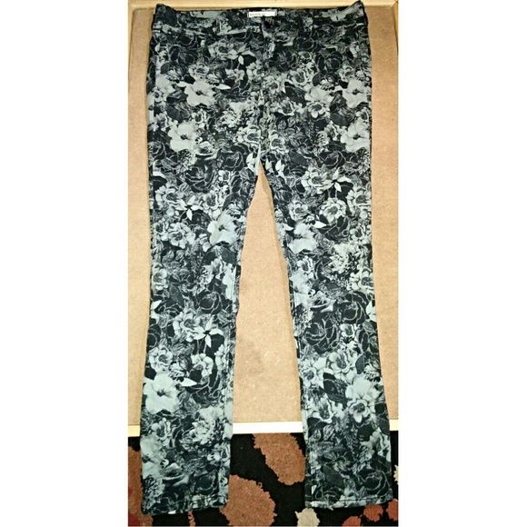 Floral Skinny Stretch Jeans 🌼✨