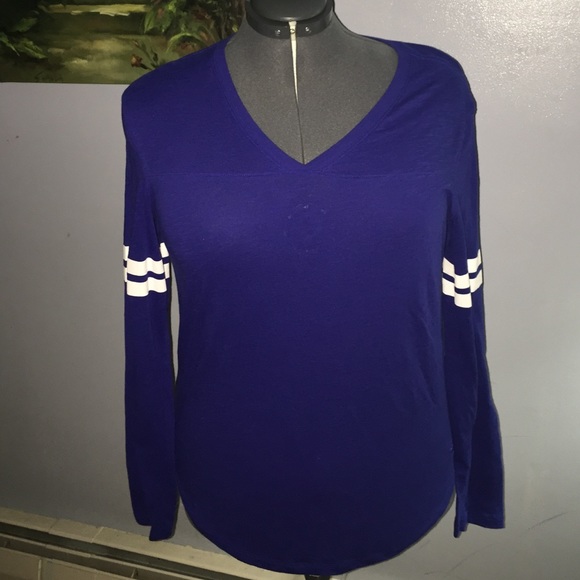 PINK blue V neck