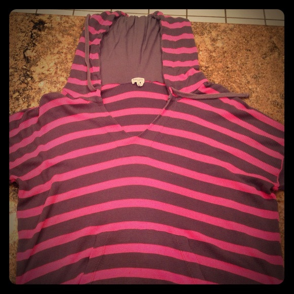 Hooded long sleeved shirt