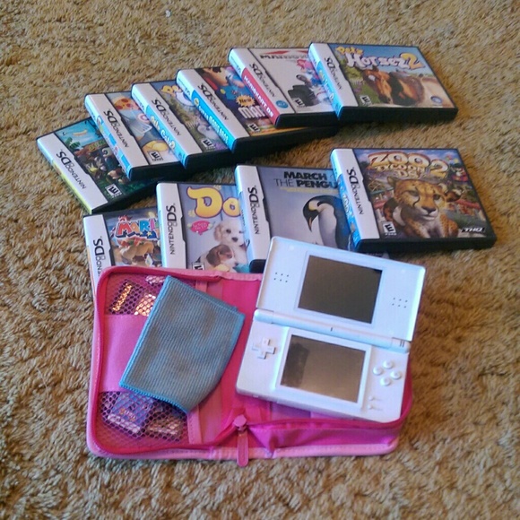 Nintendo Ds + 10 games and Case!!
