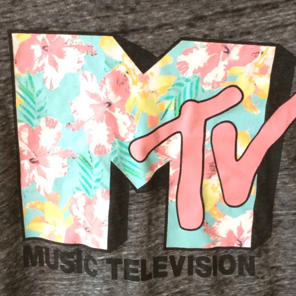 ******SOLD LOCALLY***+Retro MTV Tee - Picture 2 of 3