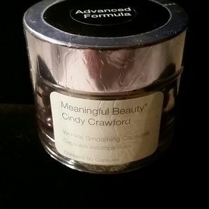 NWOT Meaningful beauty wrinkle smoothing capsules